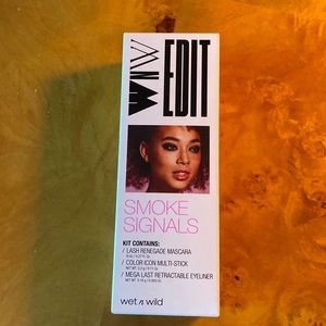 W NW Edit Wet n Wild smoke signals make up kit NWT